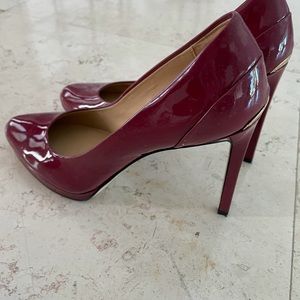 Michael Kors Heels in dark red